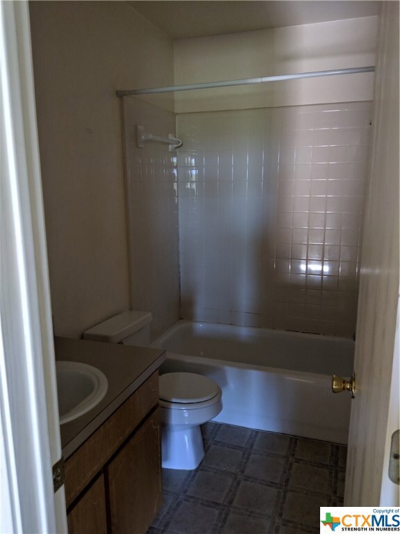 Unit D Upstairs Full Size Bathroom