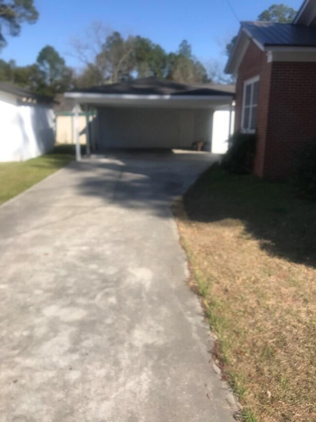 610 College Ave S, Douglas, GA 31533 - photo 2
