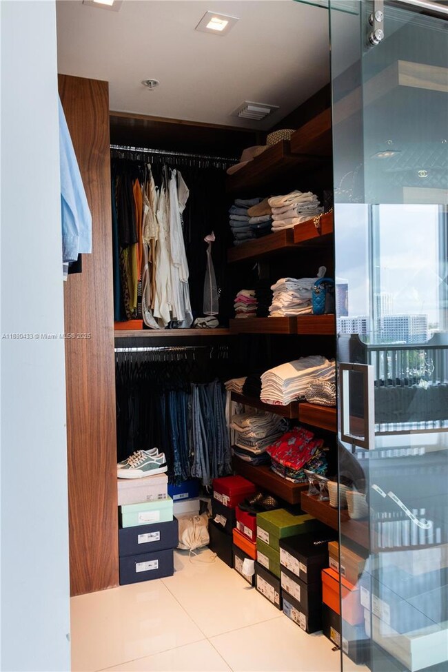 Blue unit 1301, Miami, FL 33137 - photo 4