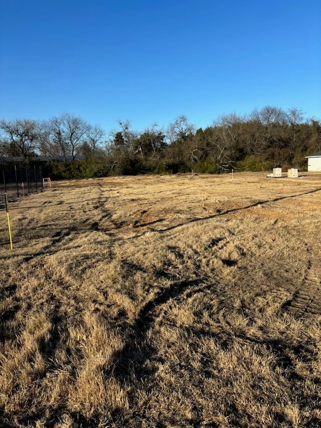 839 E 3rd St, Lancaster, TX 75146 - photo 2