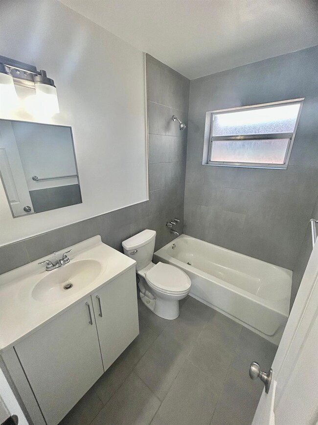 7624 Pembroke Rd unit A, Miramar, FL 33023 - photo 4