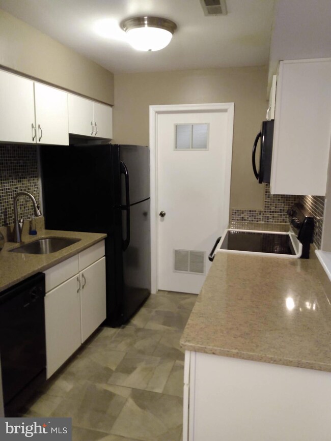 136 Alpha Ct, Blackwood, NJ 08012 - photo 6