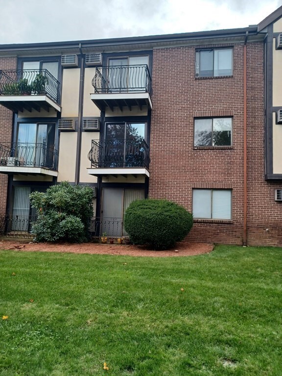 151 Bittersweet Ln unit 218, Randolph, MA 02368 - photo 5