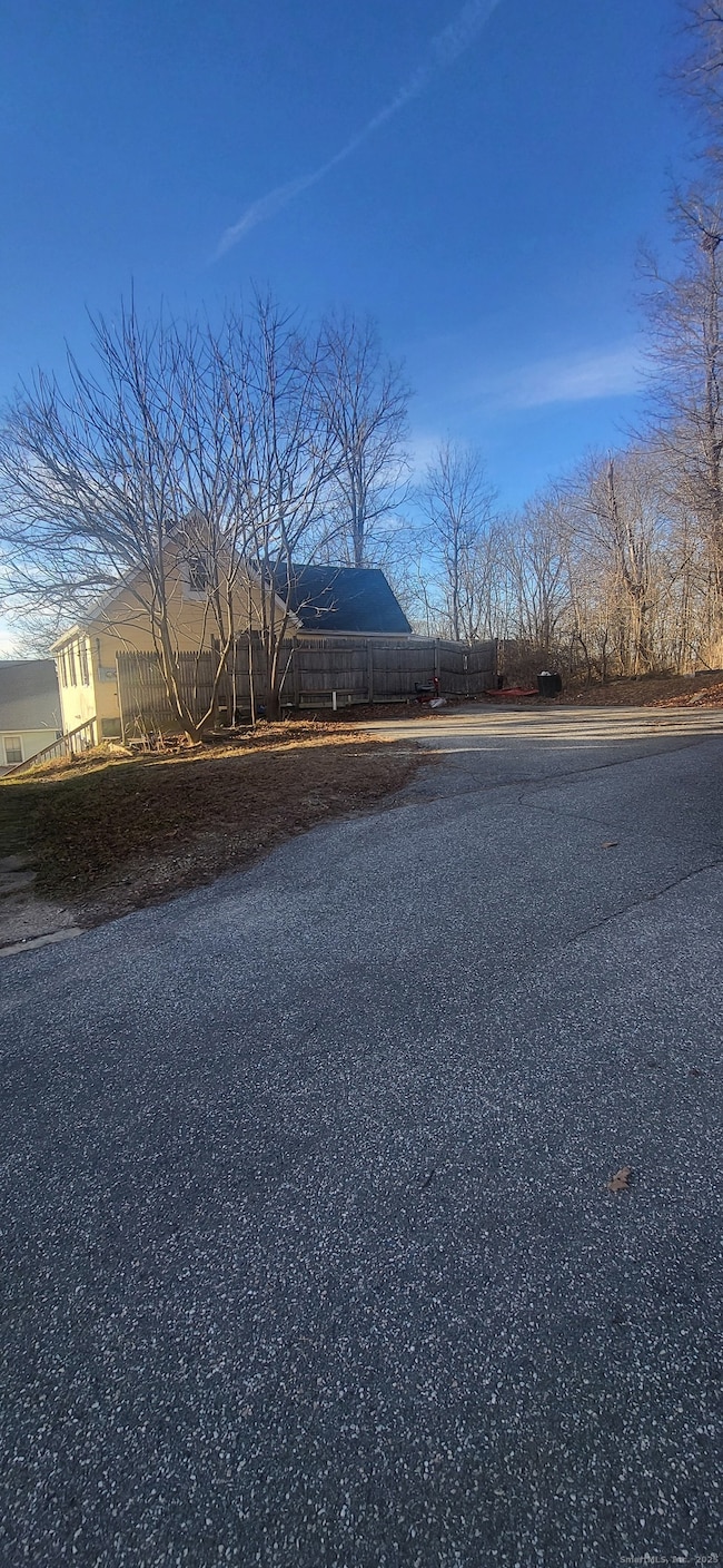 70 Walnut St, Putnam, CT 06260 - photo 2