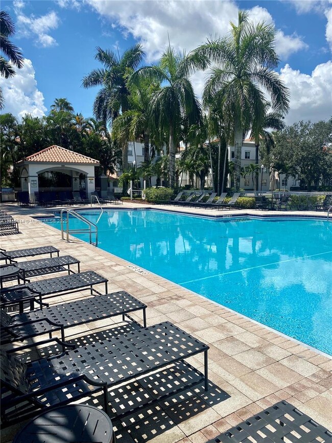 11032 Legacy Dr unit 306, Palm Beach Gardens, FL 33410 - photo 6