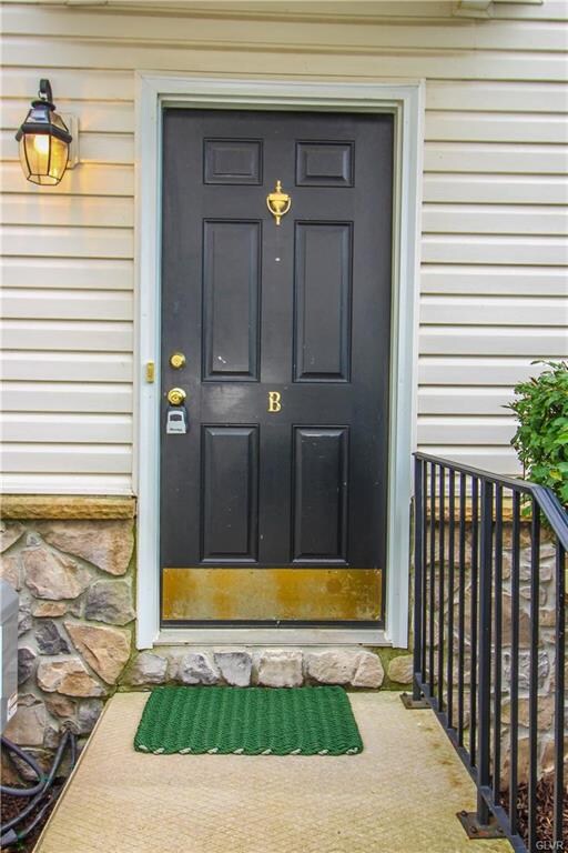 1793 Chateau Place unit B, Easton, PA 18045 - photo 2