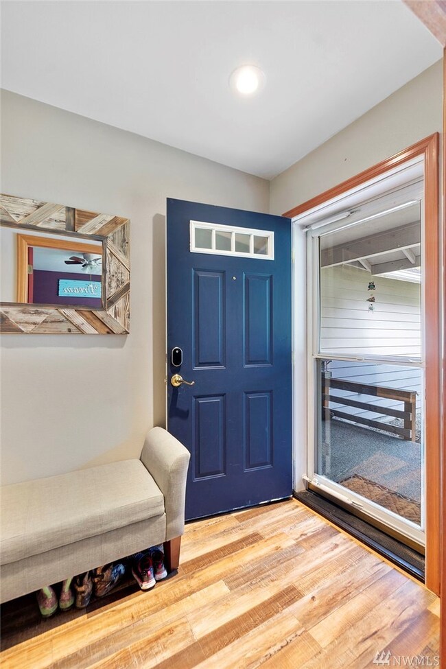 18523 Tapaderos St SE, Yelm, WA 98597 - photo 4