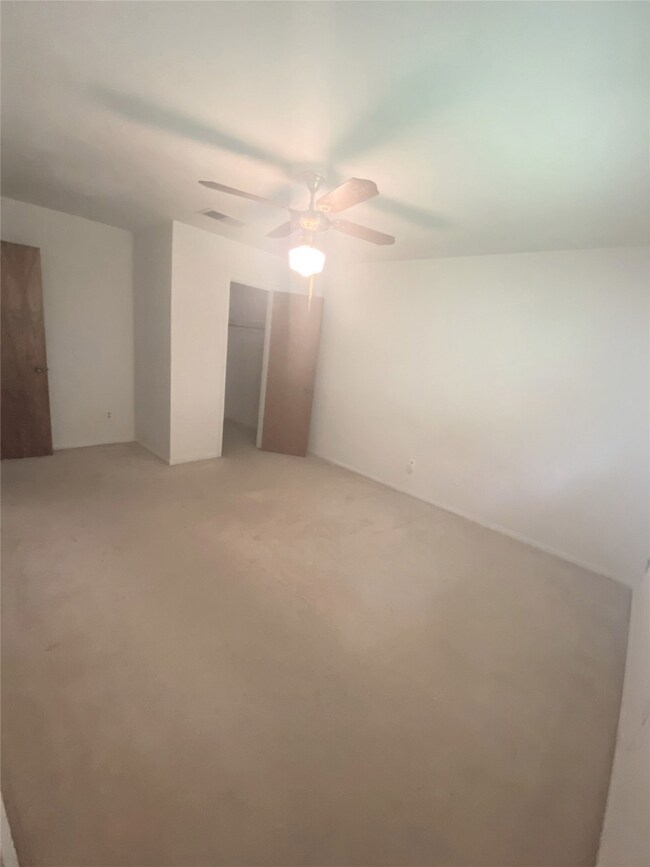 10315 Kirkhill Dr, Houston, TX 77089 - photo 7