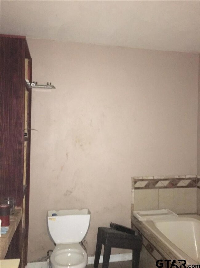 16400 Janan Dr, Tyler, TX 75707 - photo 5