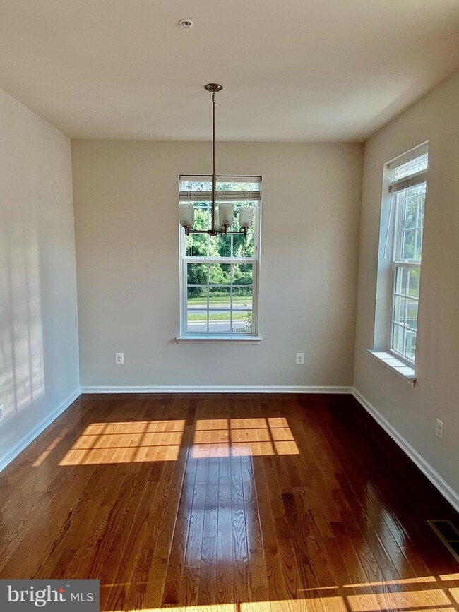 3109 Duvall Ridge Rd, Landover, MD 20785 - photo 7