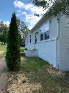 1302 Northcutt Dr, Shelbyville, TN 37160 - photo 2