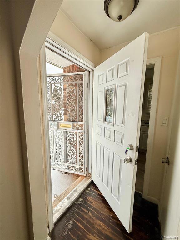 8719 Canyon St, Grosse Pointe, MI 48236 - photo 5