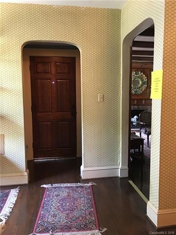 In Tudor fashion, a slender vestibule for capsule 