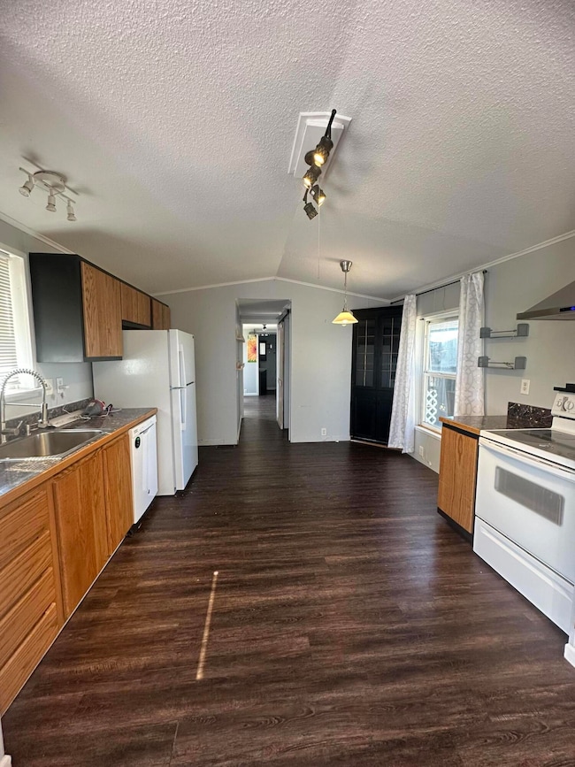 346 SW Dover Ln unit 1, Metolius, OR 97741 - photo 4