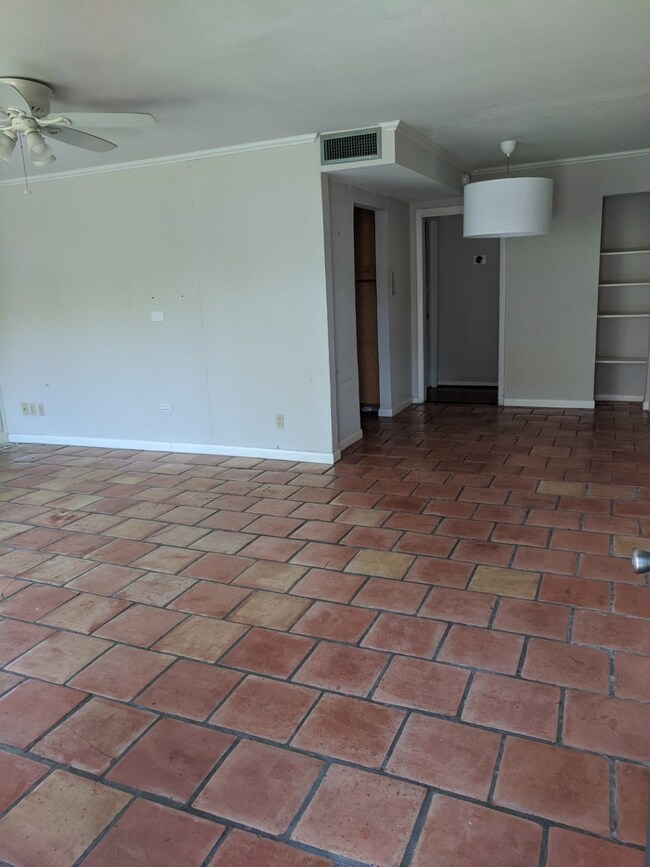 2513 Driscoll St unit 1, Houston, TX 77019 - photo 5