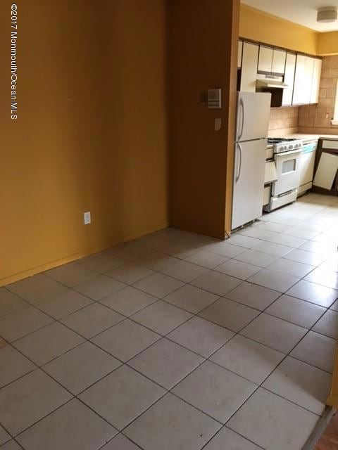 213 Main St unit 6, Keansburg, NJ 07734 - photo 3