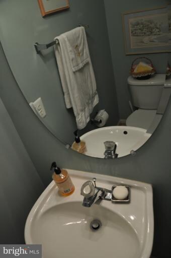 46786 Vermont Maple Terrace, Sterling, VA 20164 - photo 2