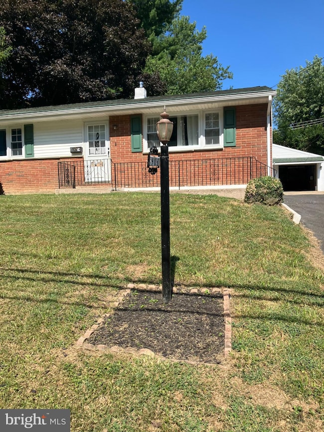 906 Maple Ave, Glenside, PA 19038 - photo 2