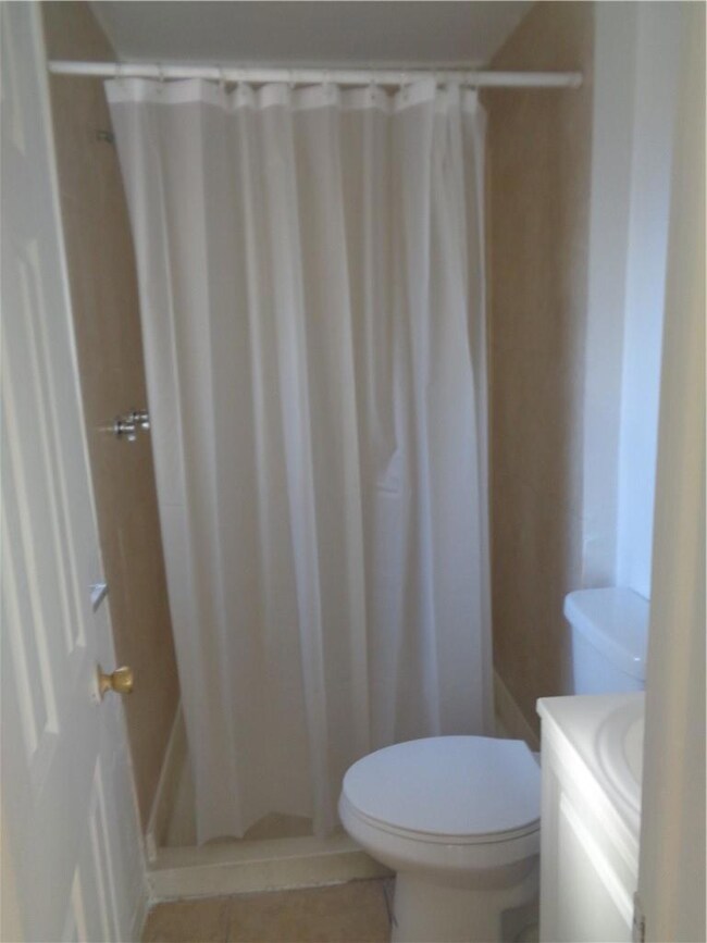 2204 Atlanta St unit 2, Hollywood, FL 33020 - photo 5