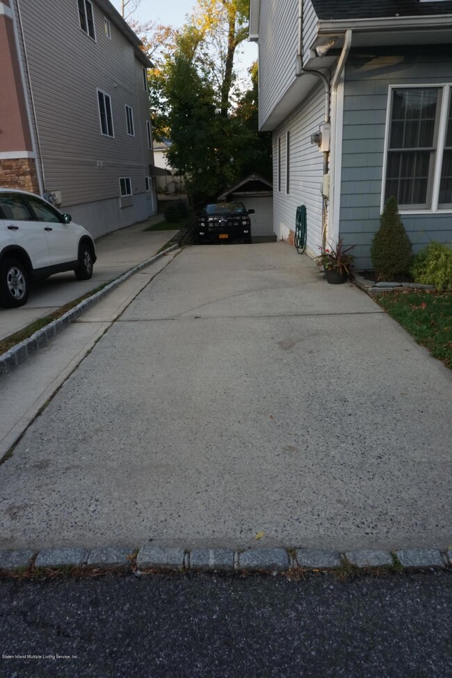 88 Highland Rd, Staten Island, NY 10308 - photo 4