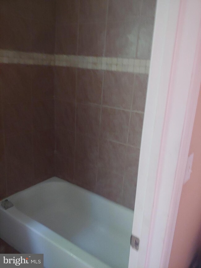 149 S Kossuth St, Baltimore, MD 21229 - photo 4