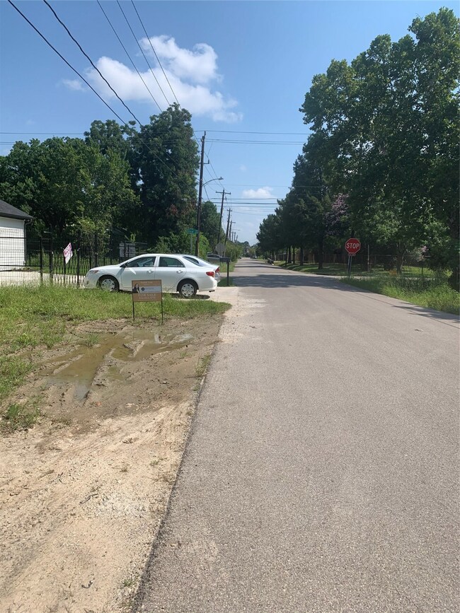 6006 England St, Houston, TX 77021 - photo 7