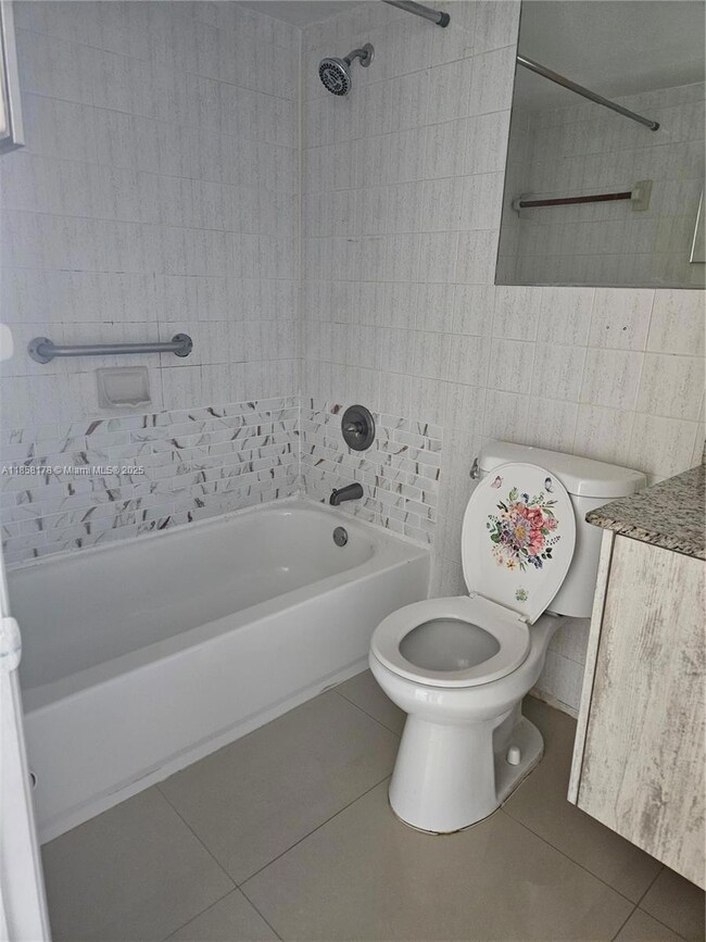 2046 W Flagler St unit 413, Miami, FL 33135 - photo 4