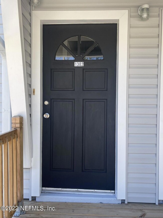 ENTRANCE TO 1302 MAIN STREET
