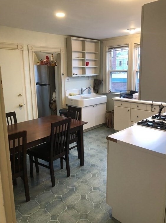 196 Hillside St unit 3, Roxbury Crossing, MA 02120 - photo 4