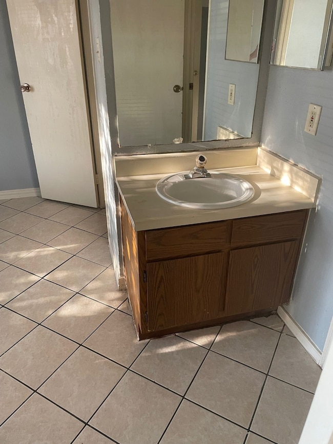 12660 Ashford Point Dr unit 413, Houston, TX 77082 - photo 6