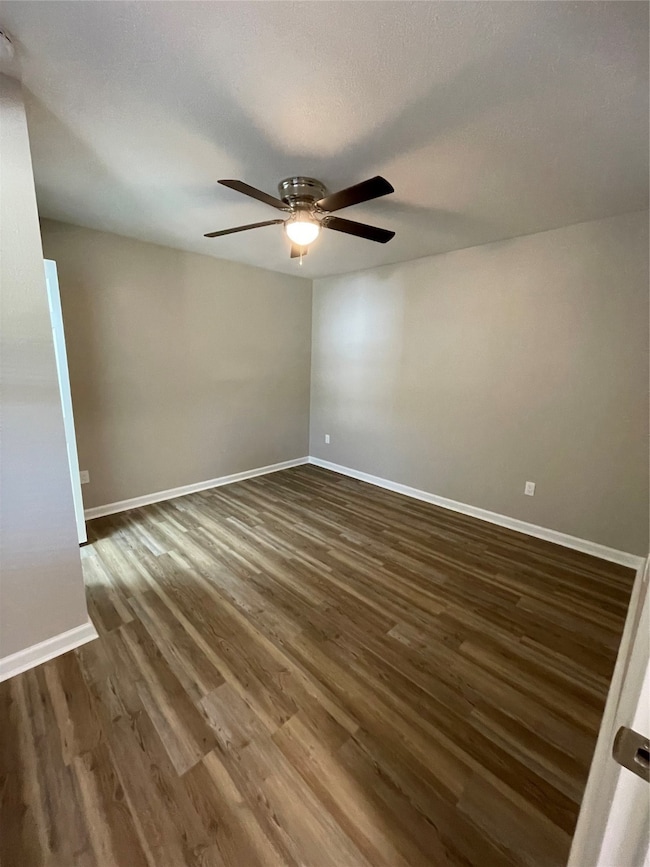 110 Crockett St unit B, Valley View, TX 76272 - photo 2