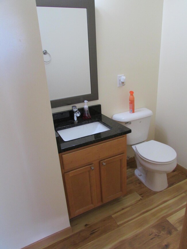 1417 Cedar Rapids 002
