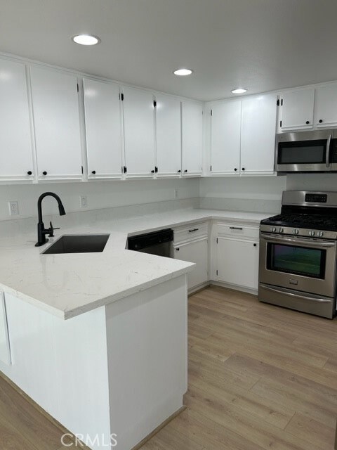 14200 Foothill Blvd unit 25, Sylmar, CA 91342 - photo 5