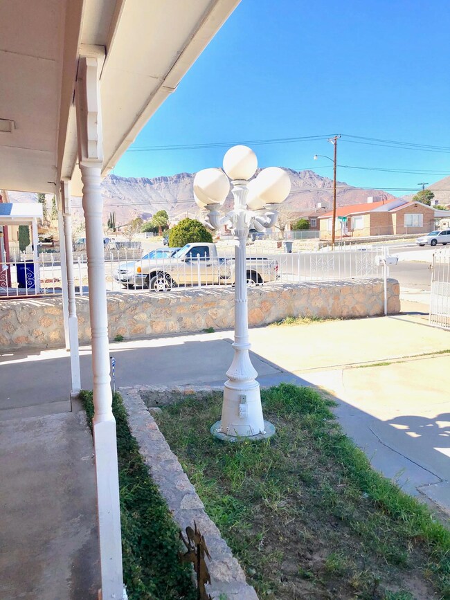 3704 Jefferson Ave, El Paso, TX 79930 - photo 2