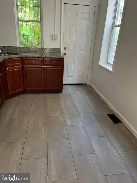 2537 N Garnet St, Philadelphia, PA 19132 - photo 3