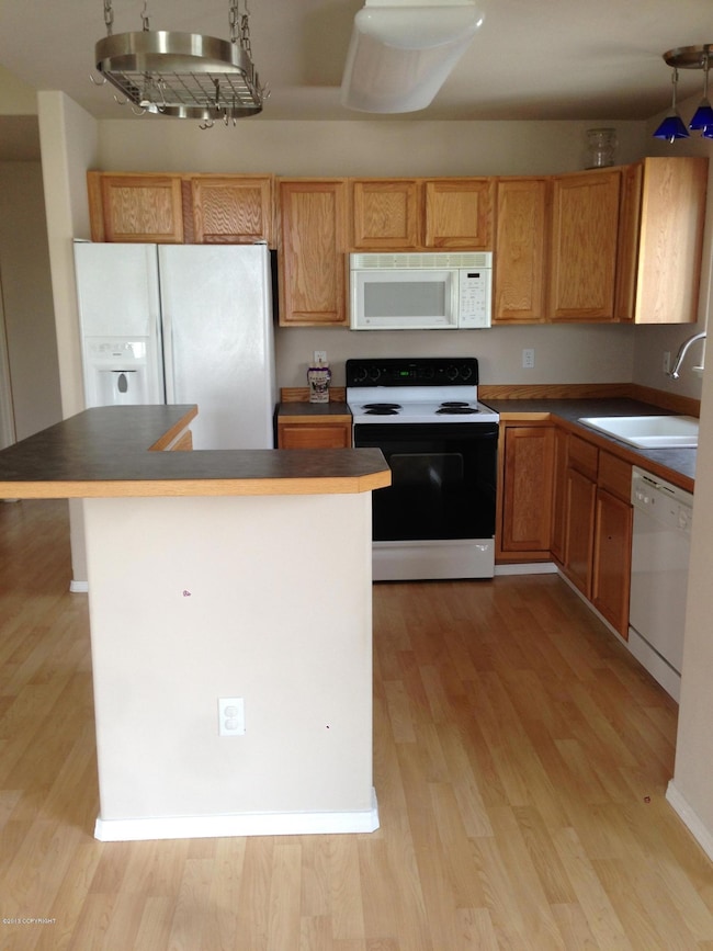 retreat circle kitchen 2