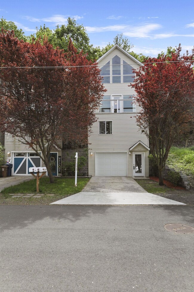 1621 W Wilson Ave, Spokane, WA 99201 - photo 2