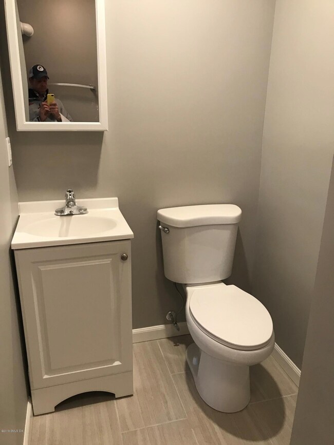 28 Bruce Park Ave unit 2R, Greenwich, CT 06830 - photo 6