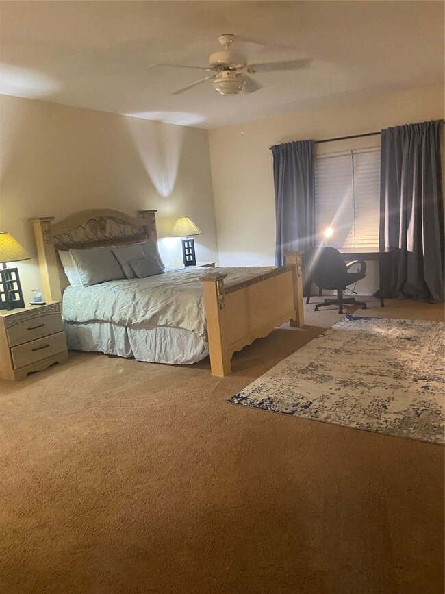 580 Wilcrest Dr unit 580, Houston, TX 77042 - photo 5