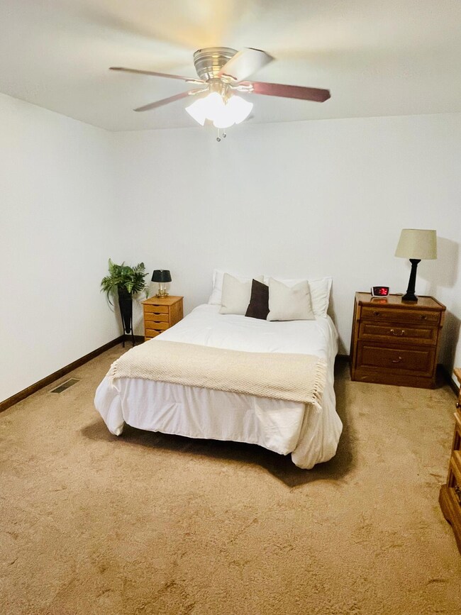 15315 Clinton Place, Crown Point, IN 46307 - photo 5