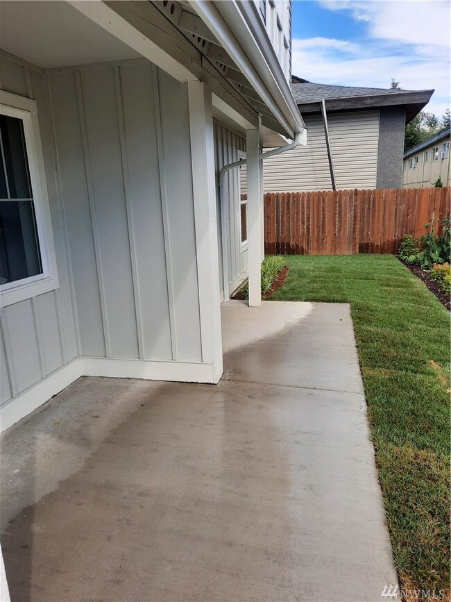 14420 34th Ln S, Tukwila, WA 98168 - photo 3
