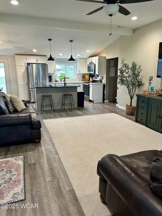 1069 s kemp 18
