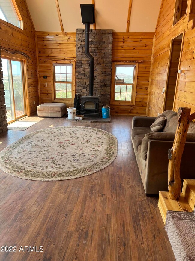 9845 W Gleed Station Rd, Ash Fork, AZ 86320 - photo 6