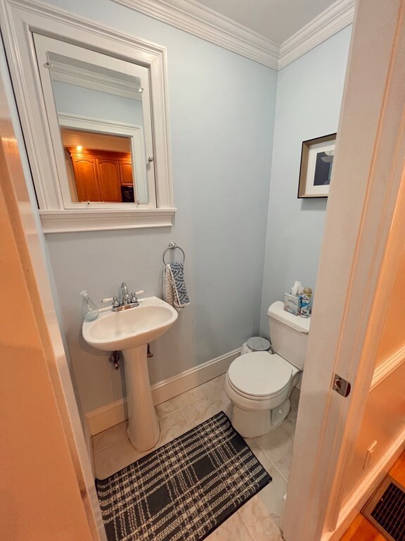 160 1/2 H St unit 1, Boston, MA 02127 - photo 6