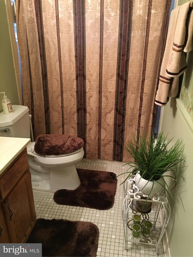 105 W Mill Ave, Capitol Heights, MD 20743 - photo 6