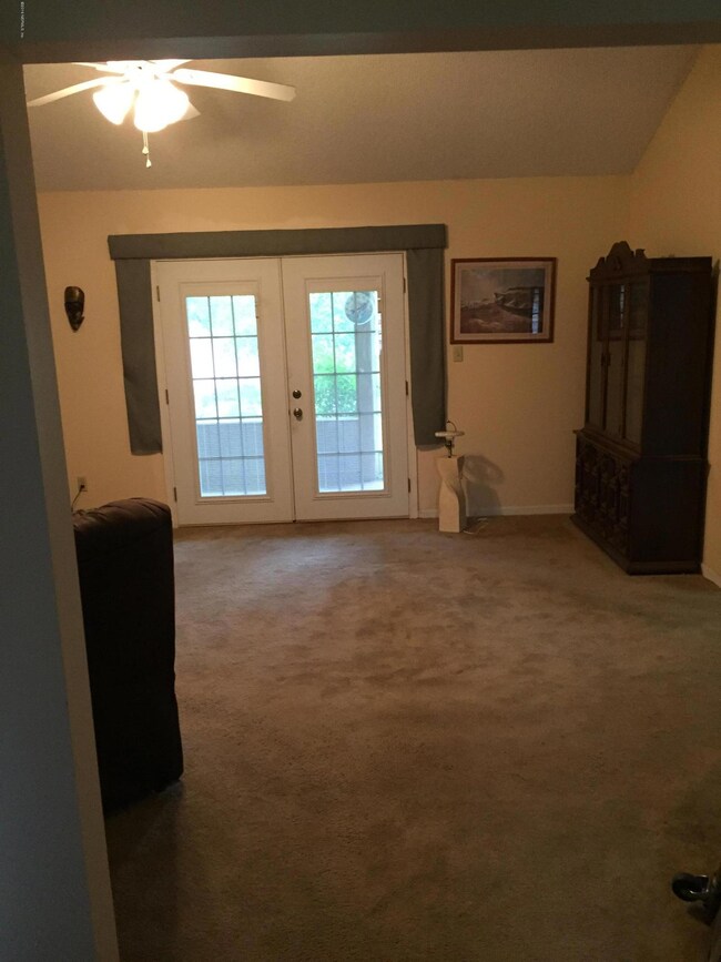 2516 San Sago Ln, Jacksonville, FL 32216 - photo 7