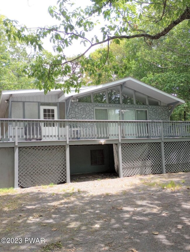 403 Canoe Brook Dr, Hawley, PA 18428 - photo 2