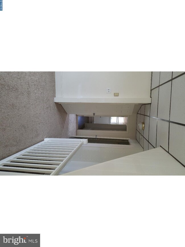 331 Walnut St unit 2ND FL, Spring City, PA 19475 - photo 4