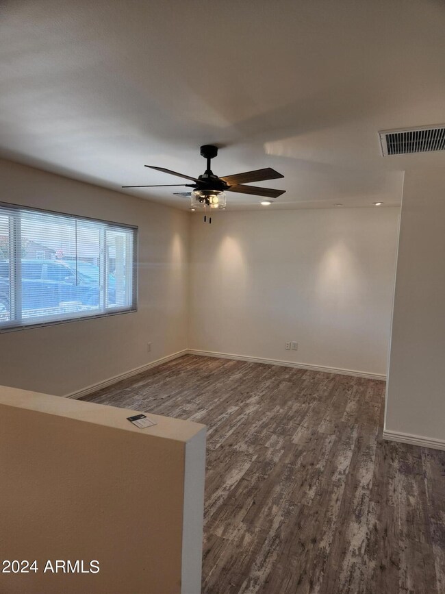 10830 W Canterbury living room