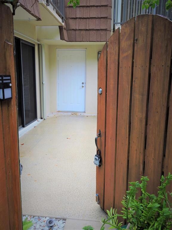 3208 32nd Ct, Jupiter, FL 33477 - photo 2